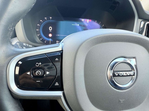 Used Volvo XC60 2021 for sale - 75725948: Photo 36