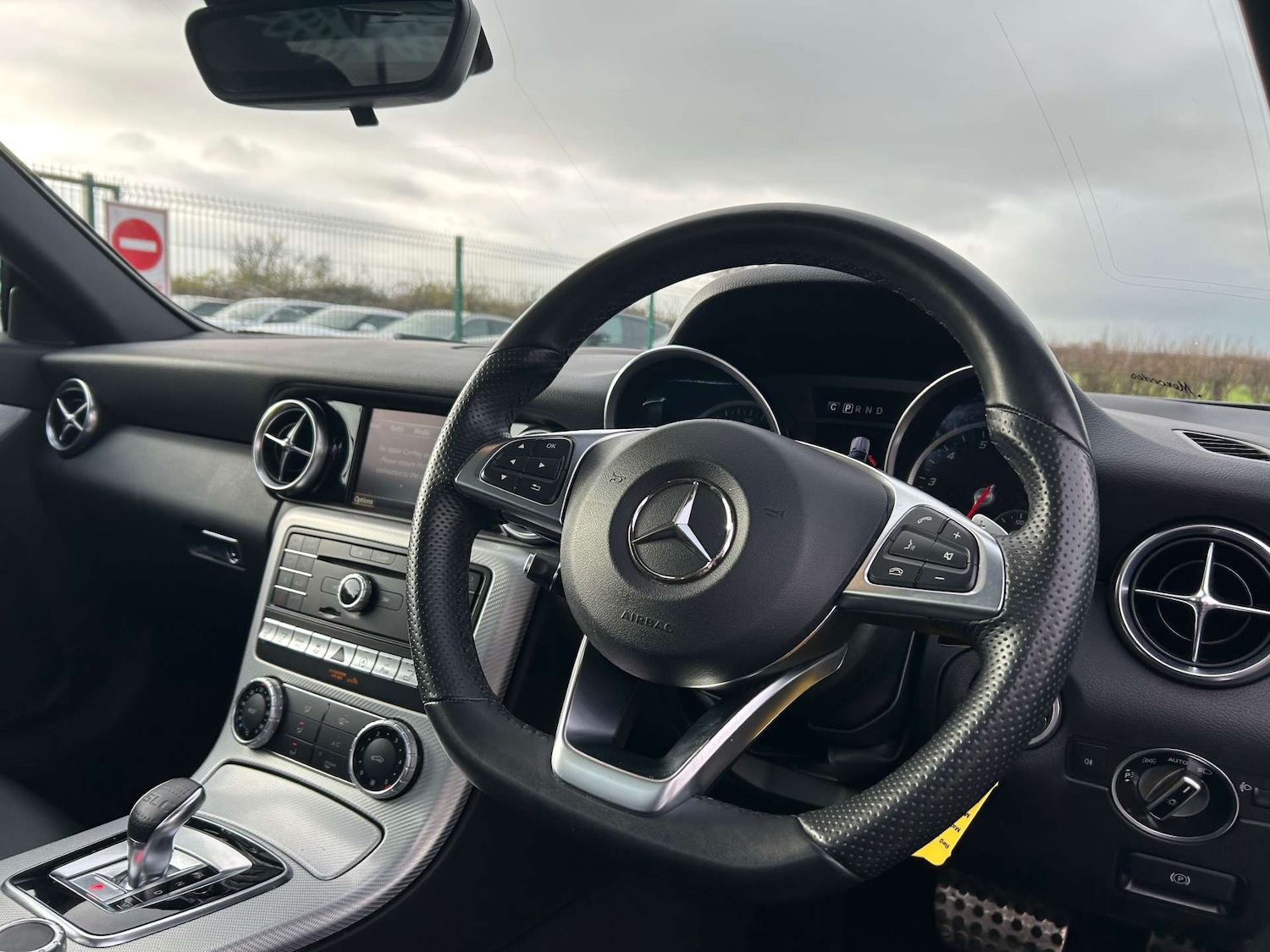 Used Mercedes-Benz SLC 2019 for sale - 76558356: Photo 2