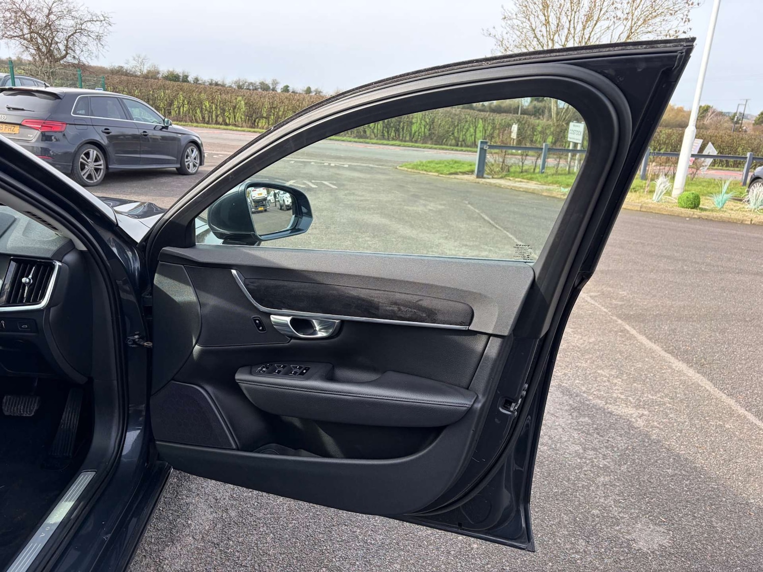 Used Volvo V90 2018 for sale - 77423736: Photo 38