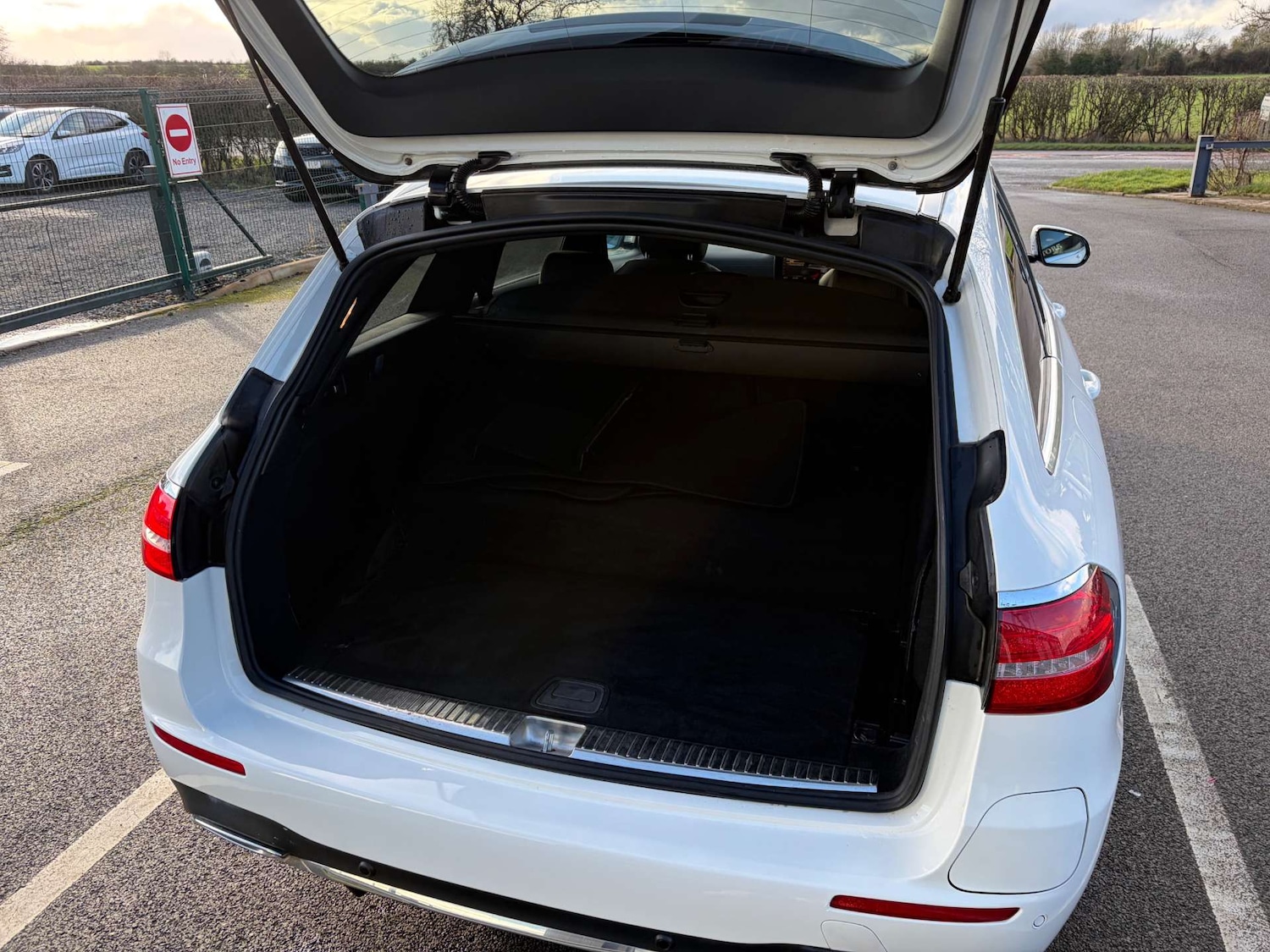 Used Mercedes-Benz E Class 2020 for sale - 77313760: Photo 27