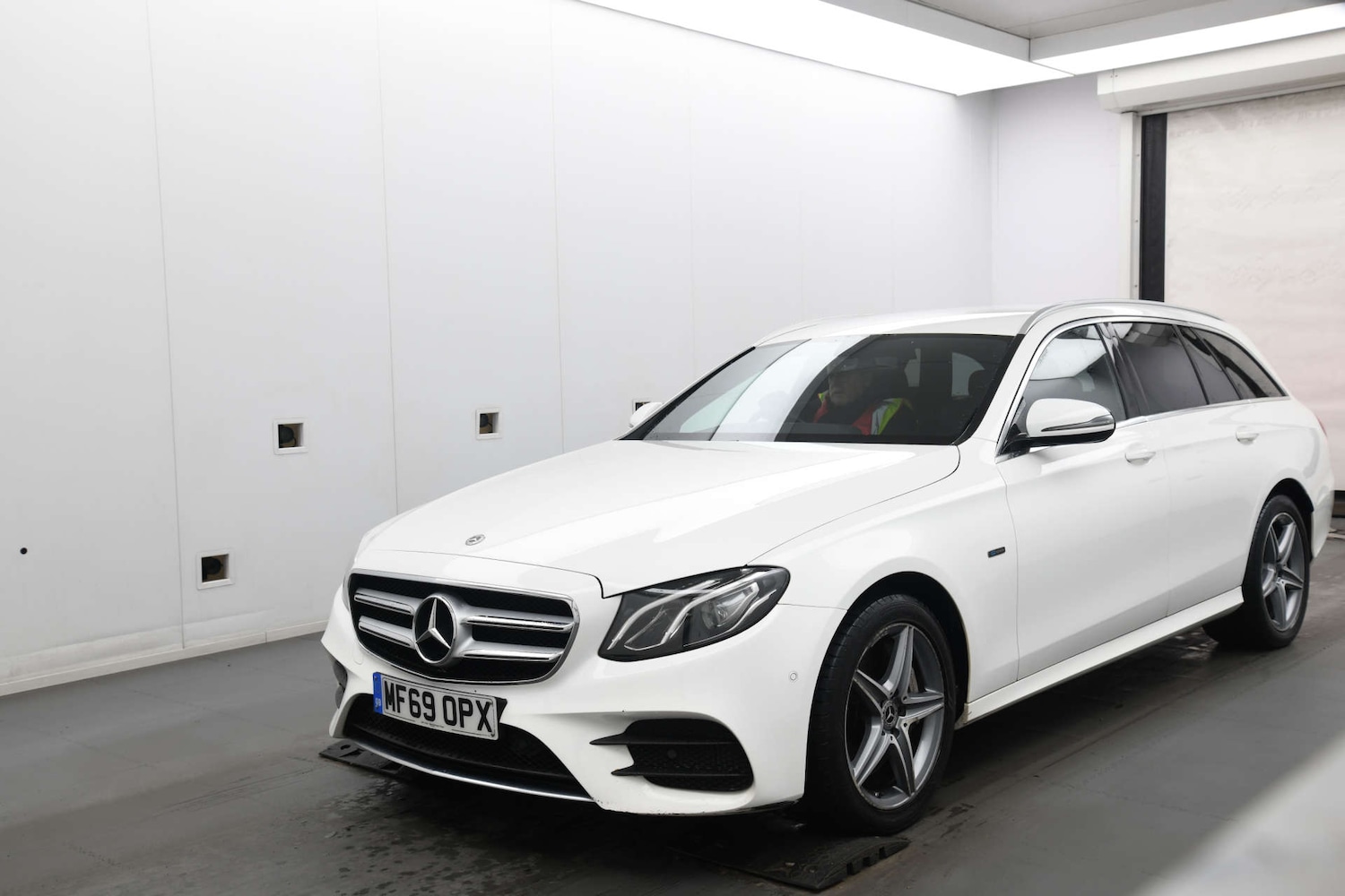 Used Mercedes-Benz E Class 2020 for sale - 77313760: Photo 3
