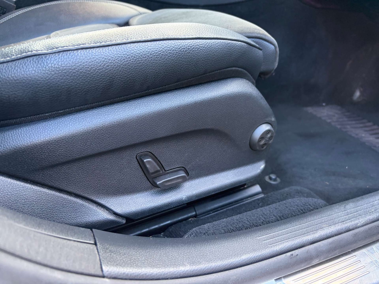 Used Mercedes-Benz E Class 2020 for sale - 77313760: Photo 42