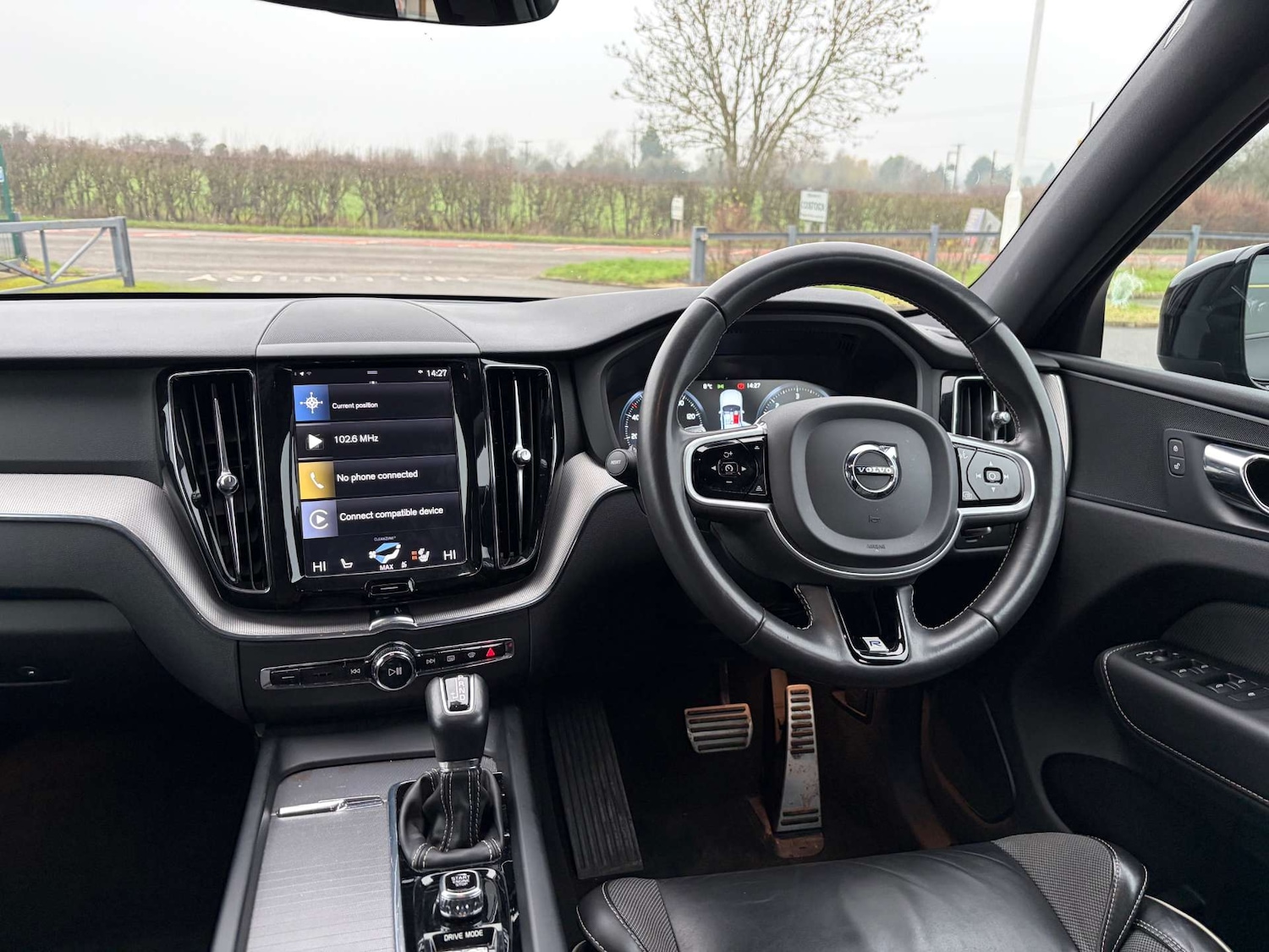 Used Volvo XC60 2020 for sale - 77026732: Photo 2