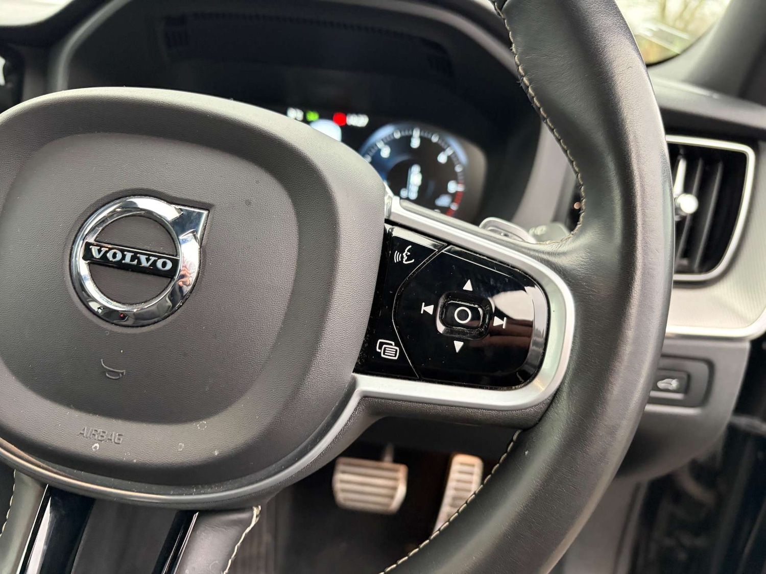 Used Volvo XC60 2020 for sale - 77026732: Photo 42