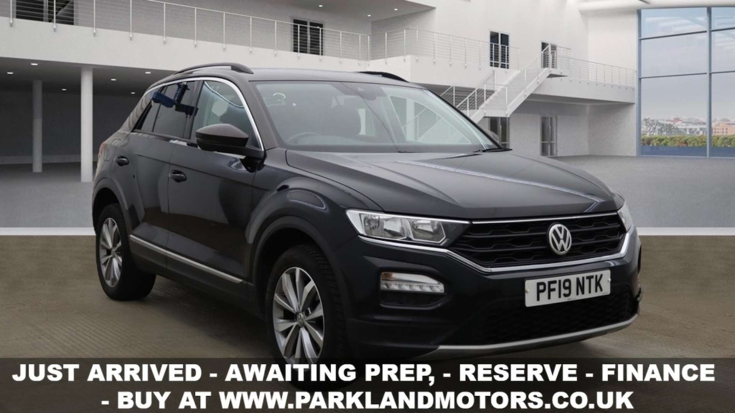 Used Volkswagen T-Roc 2019 for sale - 76352654: Photo 1