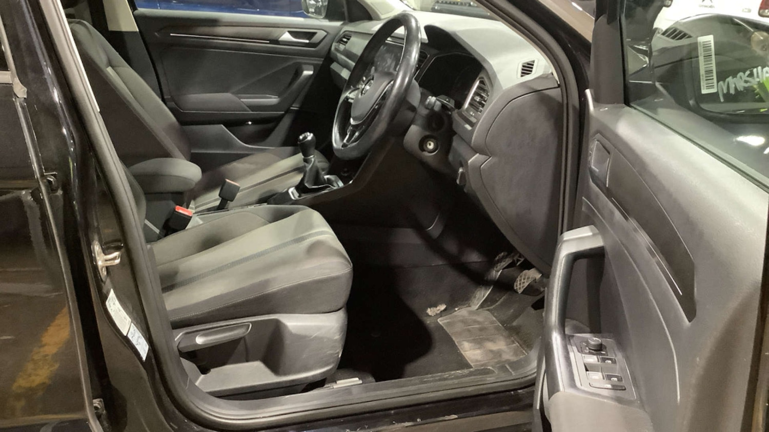 Used Volkswagen T-Roc 2019 for sale - 76352654: Photo 10