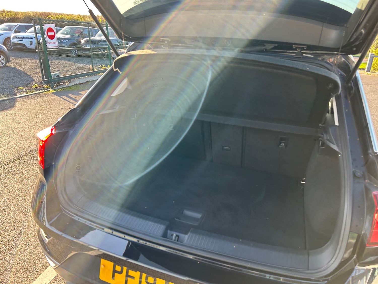 Used Volkswagen T-Roc 2019 for sale - 76352654: Photo 19