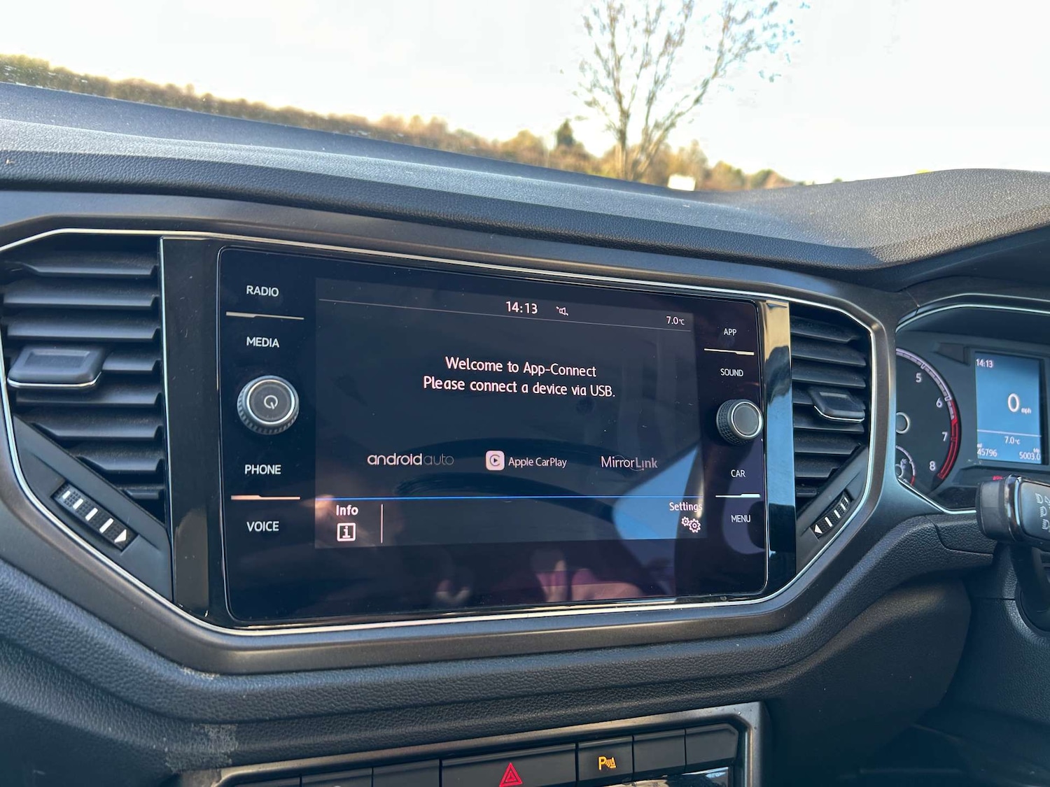 Used Volkswagen T-Roc 2019 for sale - 76352654: Photo 22