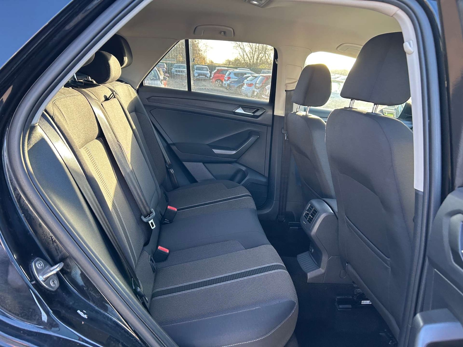 Used Volkswagen T-Roc 2019 for sale - 76352654: Photo 36