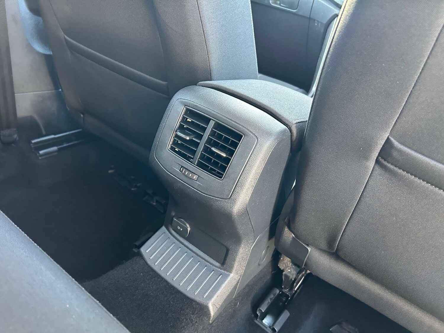 Used Volkswagen T-Roc 2019 for sale - 76352654: Photo 43