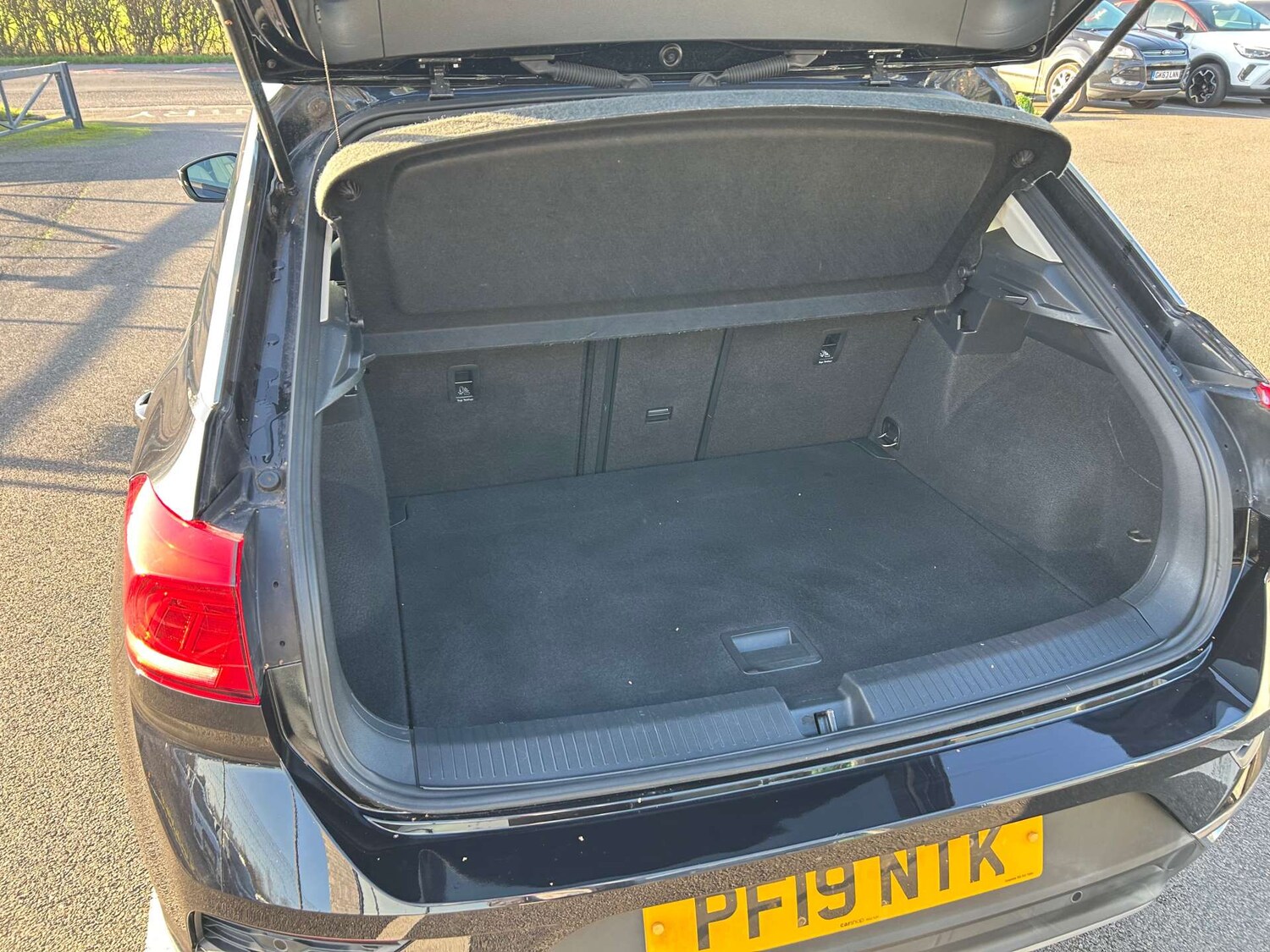 Used Volkswagen T-Roc 2019 for sale - 76352654: Photo 44