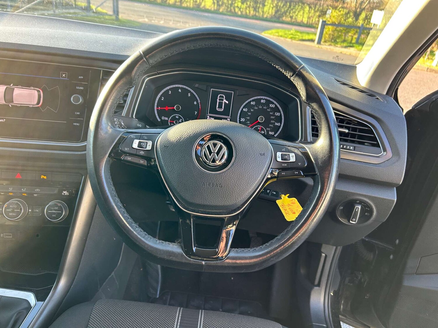 Used Volkswagen T-Roc 2019 for sale - 76352654: Photo 52