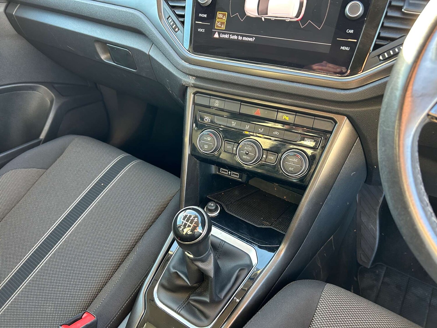 Used Volkswagen T-Roc 2019 for sale - 76352654: Photo 55