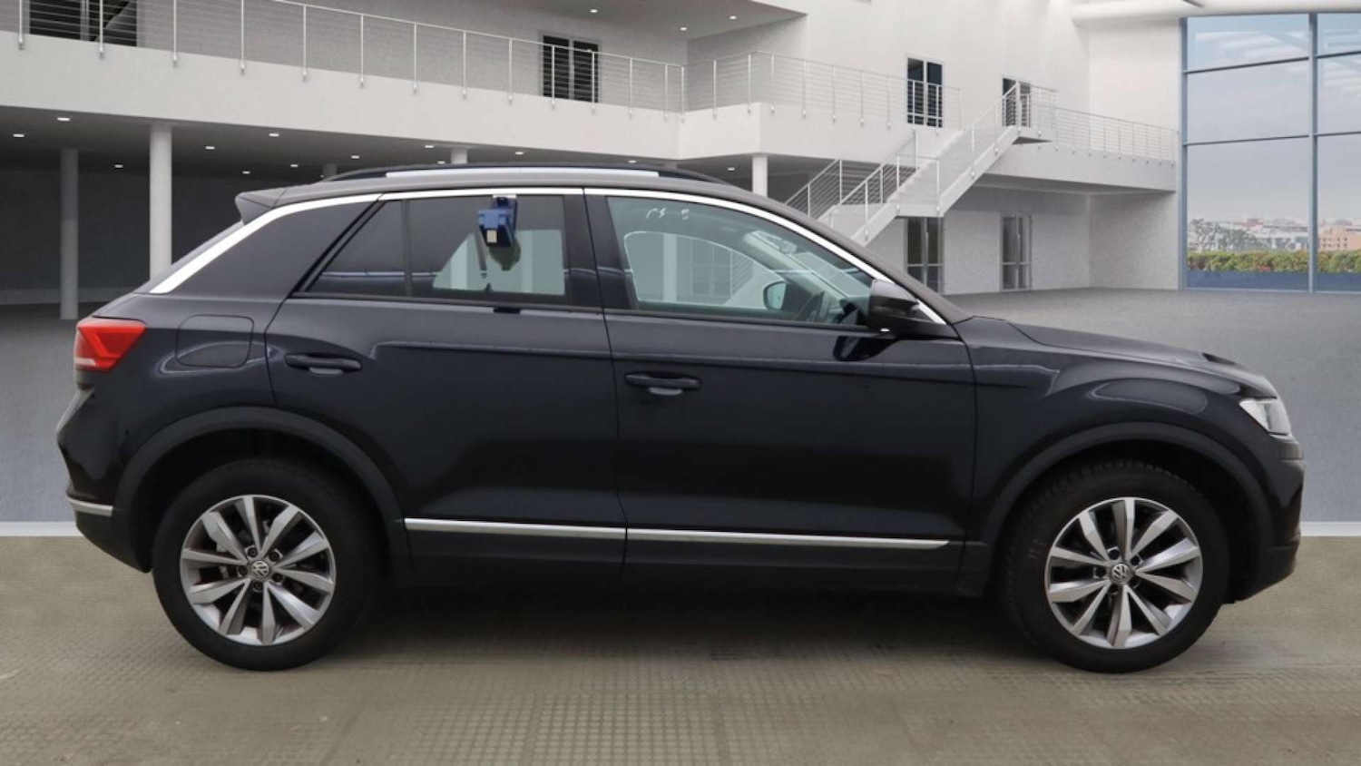 Used Volkswagen T-Roc 2019 for sale - 76352654: Photo 6