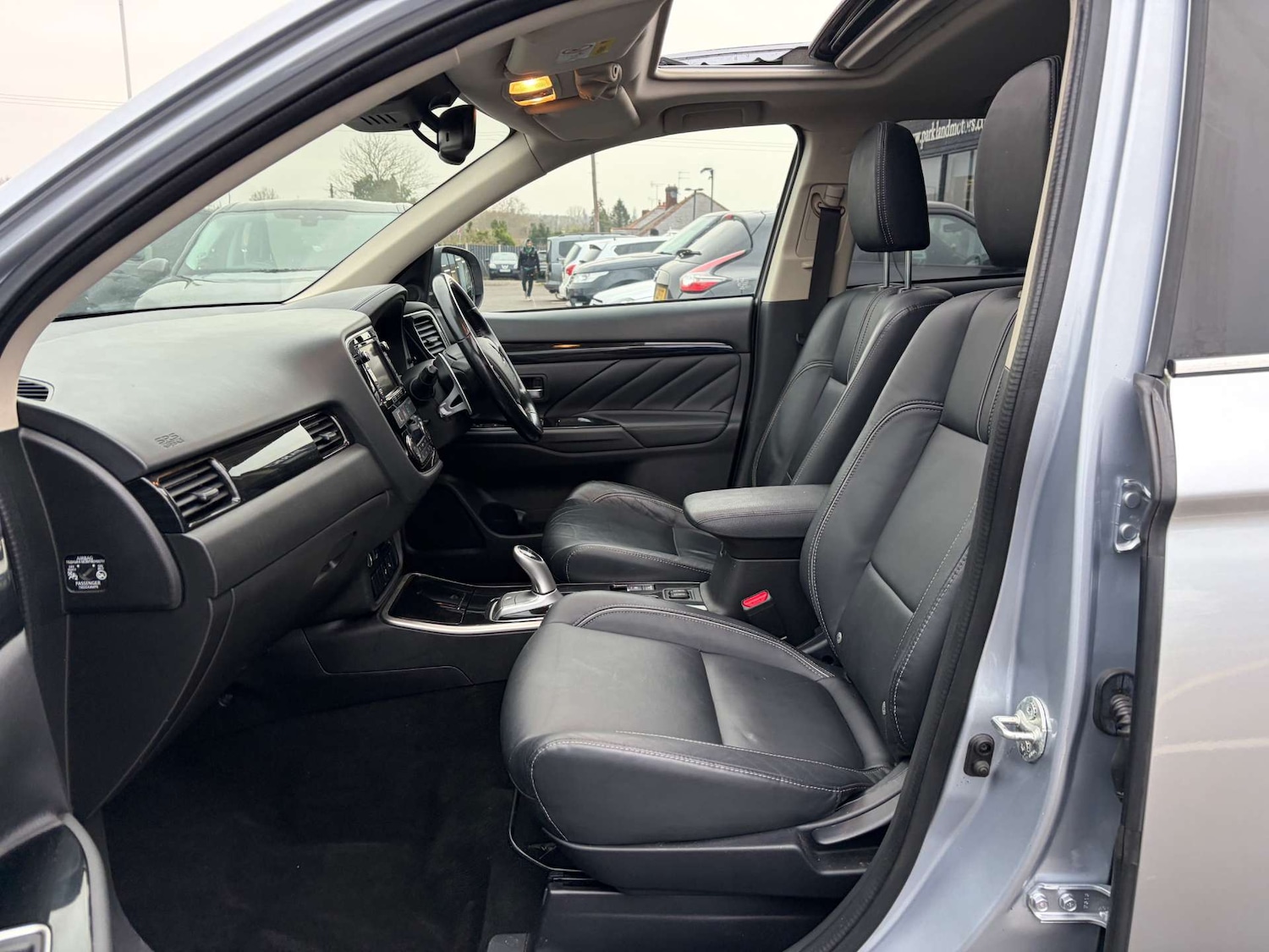 Used Mitsubishi Outlander 2018 for sale - 77033654: Photo 15