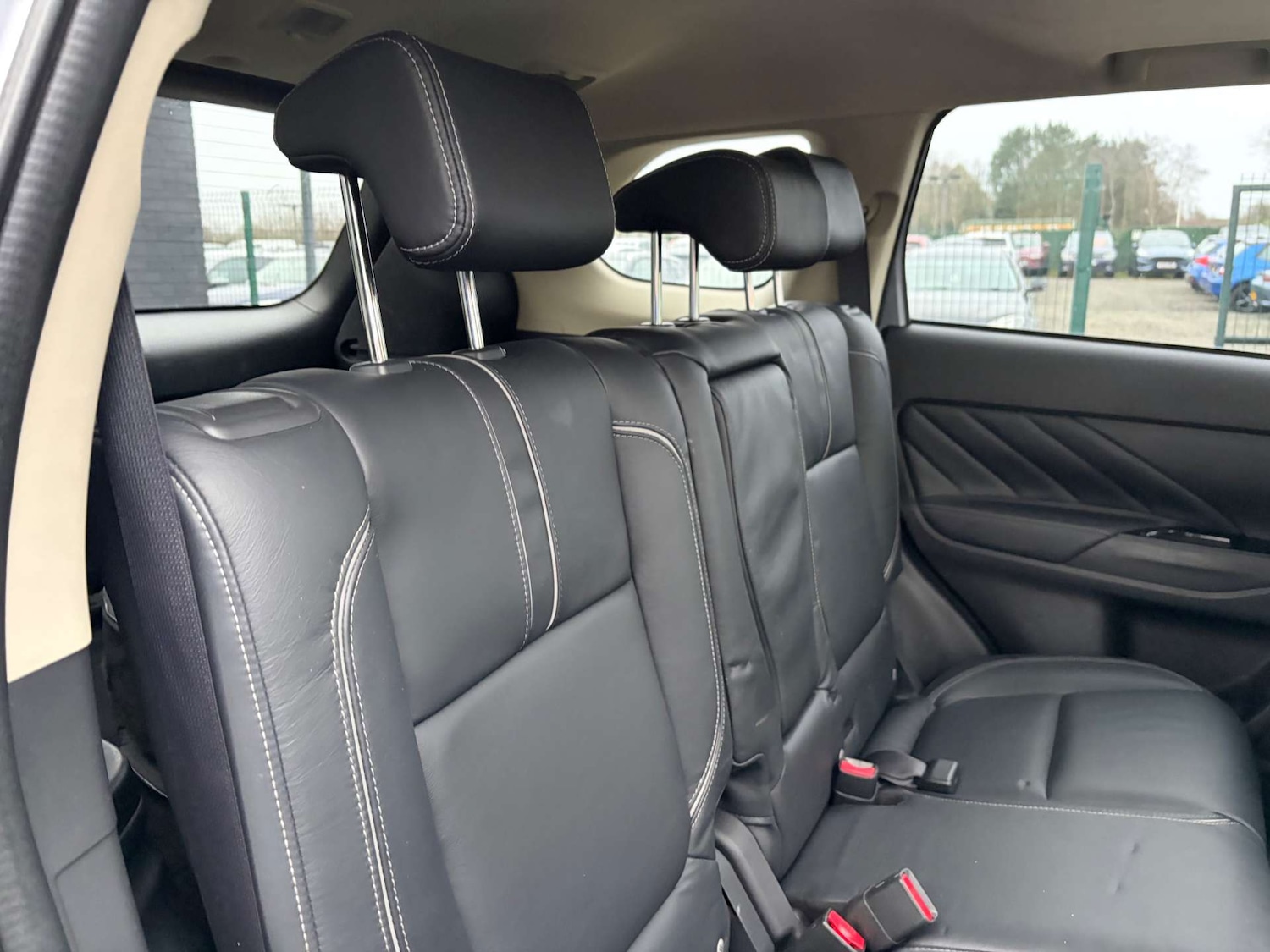 Used Mitsubishi Outlander 2018 for sale - 77033654: Photo 32