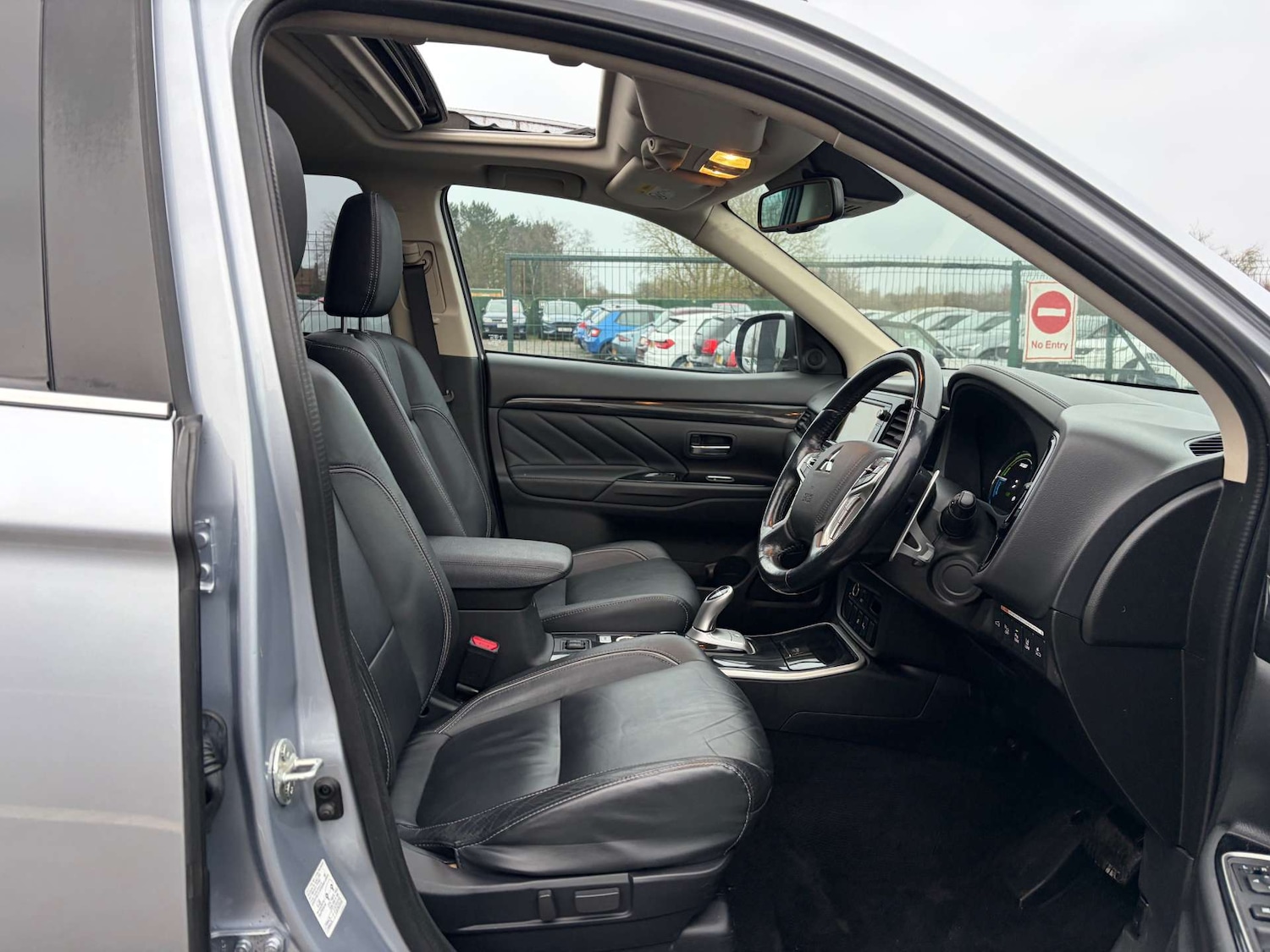 Used Mitsubishi Outlander 2018 for sale - 77033654: Photo 38