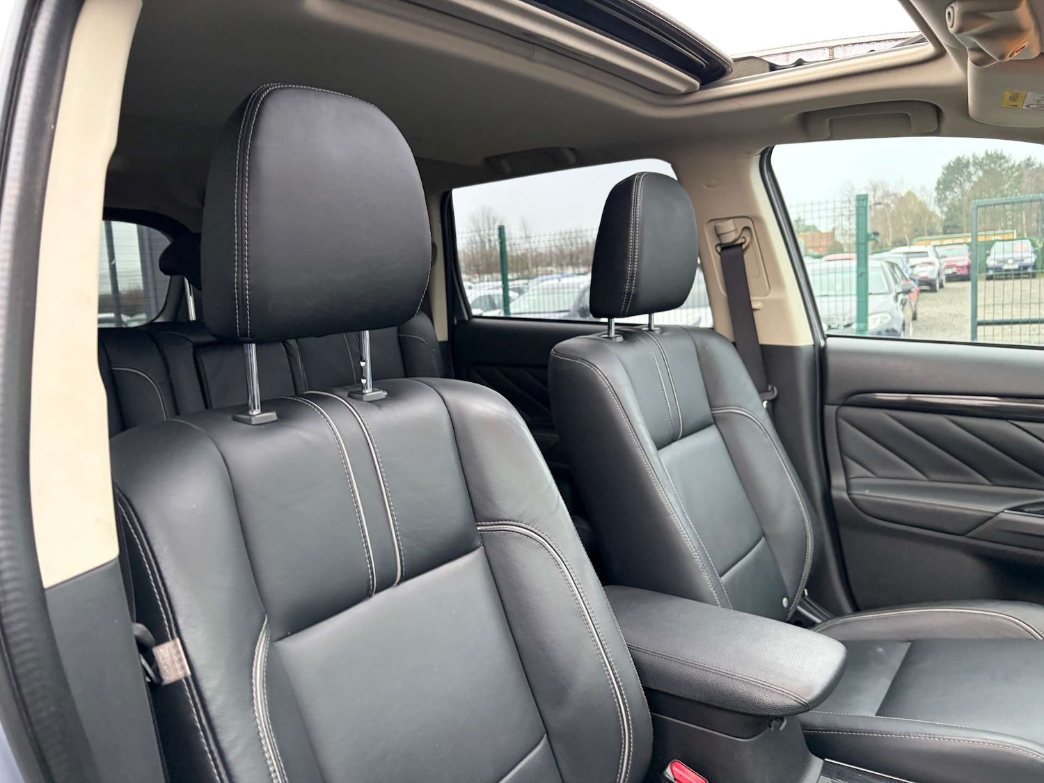 Used Mitsubishi Outlander 2018 for sale - 77033654: Photo 39