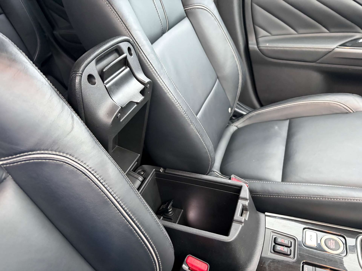 Used Mitsubishi Outlander 2018 for sale - 77033654: Photo 52