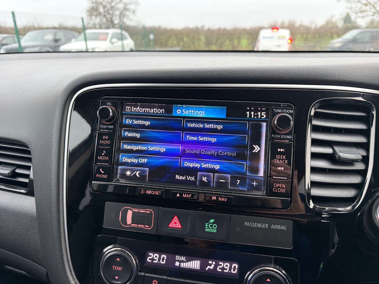 Used Mitsubishi Outlander 2018 for sale - 77033654: Photo 60