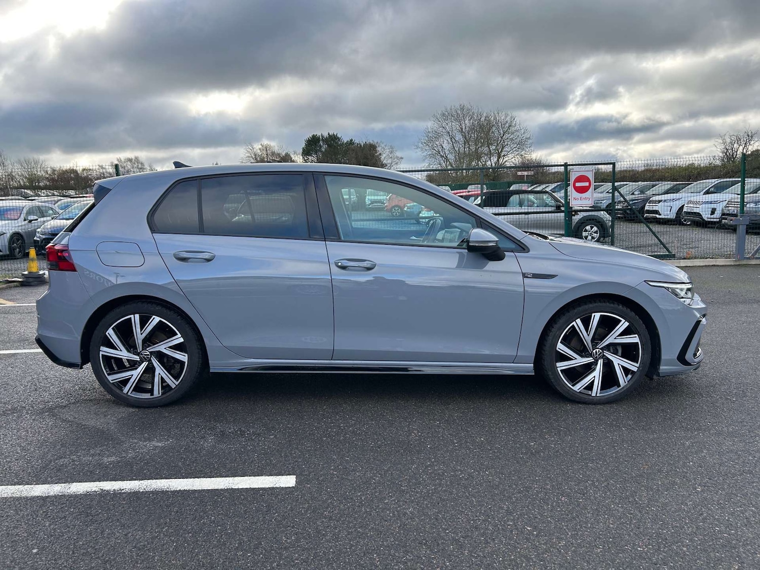 Used Volkswagen Golf 2021 for sale - 77643200: Photo 9