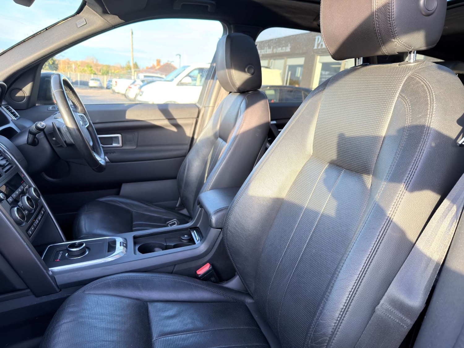 Used Land Rover Discovery Sport 2019 for sale - 76404404: Photo 31