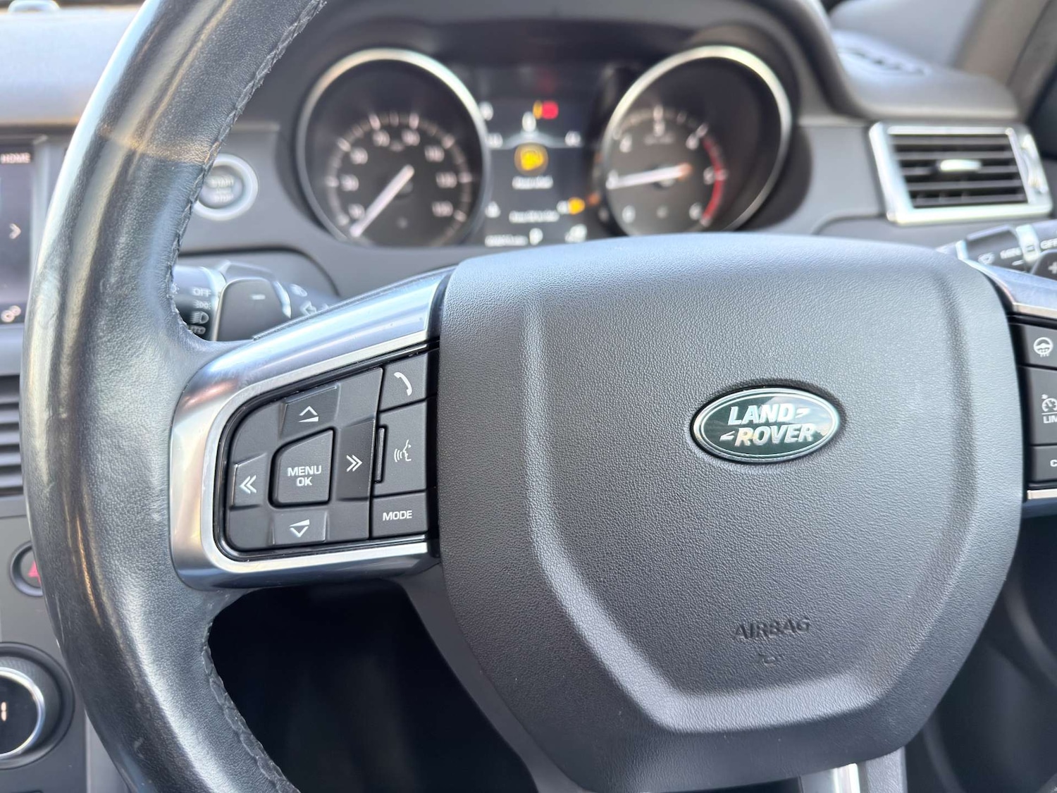 Used Land Rover Discovery Sport 2019 for sale - 76404404: Photo 38