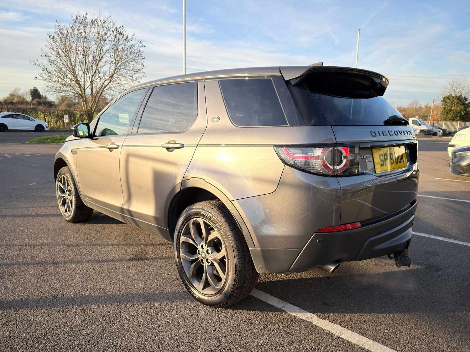 Used Land Rover Discovery Sport 2019 for sale - 76404404: Photo 5