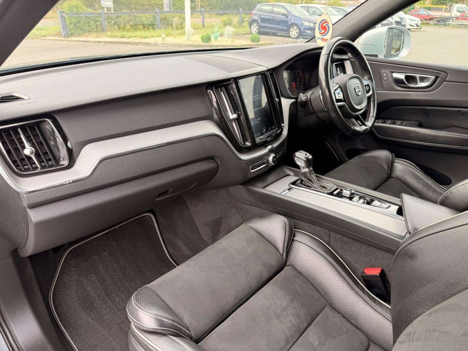 Used Volvo XC60 2018 for sale - 76601521: Photo 10