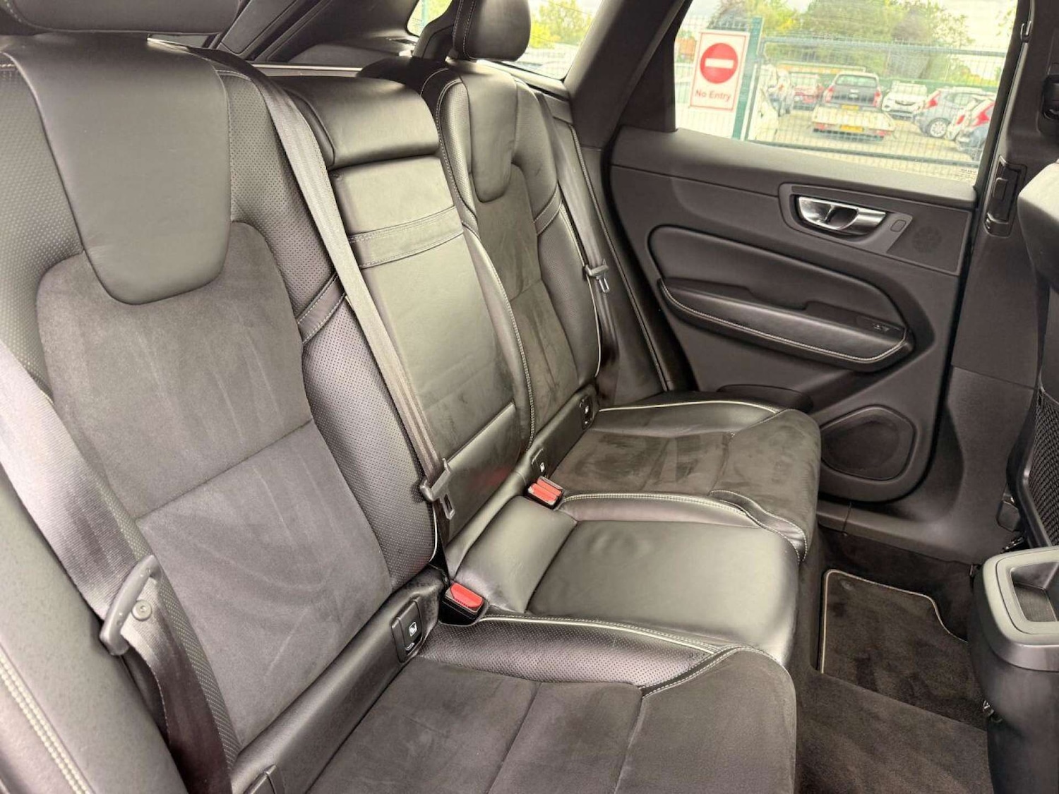 Used Volvo XC60 2018 for sale - 76601521: Photo 18