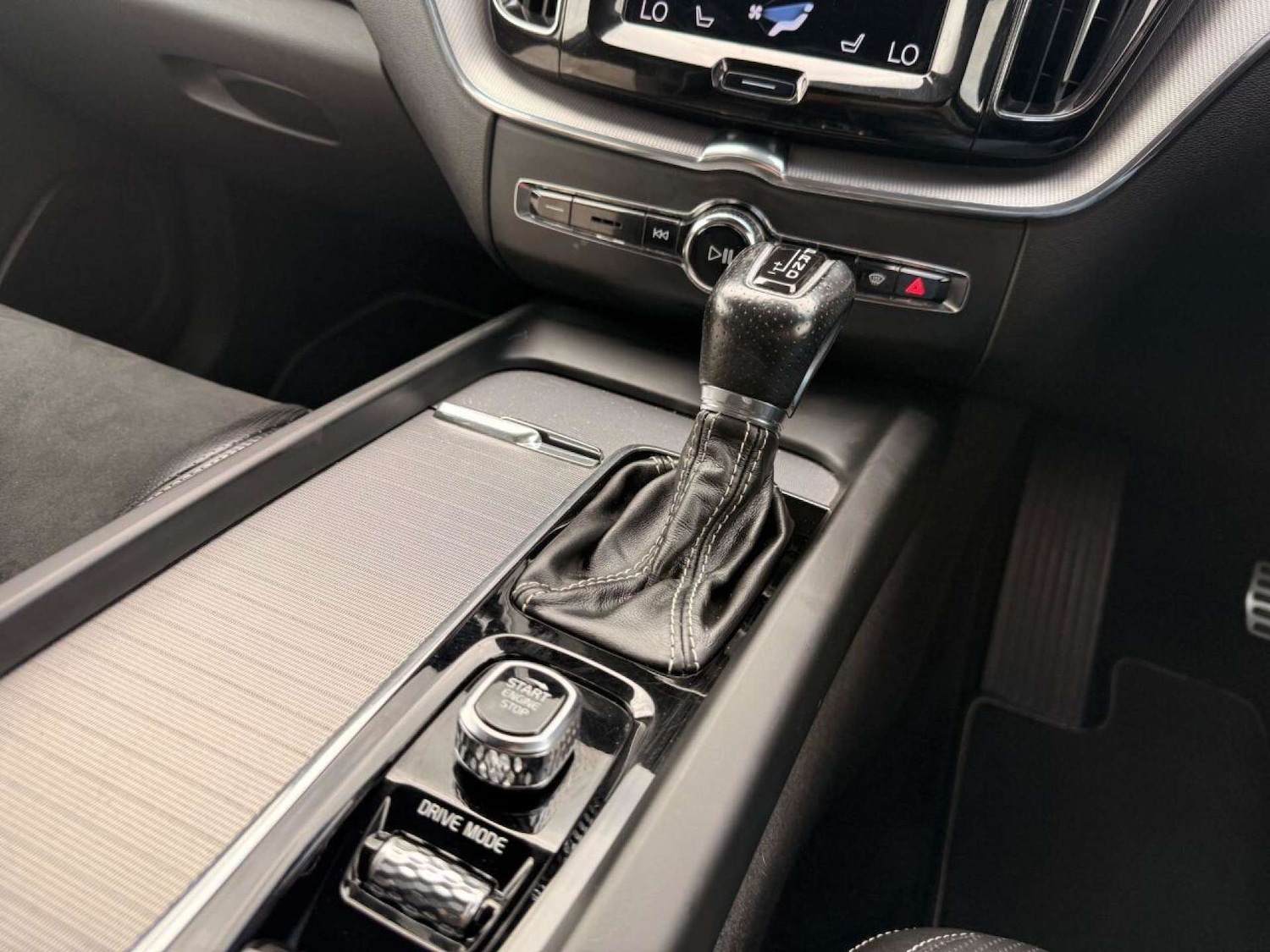 Used Volvo XC60 2018 for sale - 76601521: Photo 35