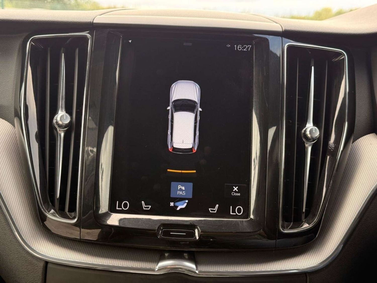 Used Volvo XC60 2018 for sale - 76601521: Photo 46