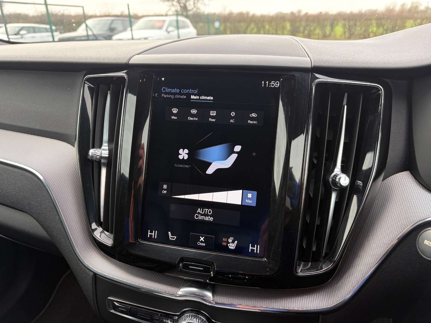 Used Volvo XC60 2018 for sale - 76601521: Photo 55