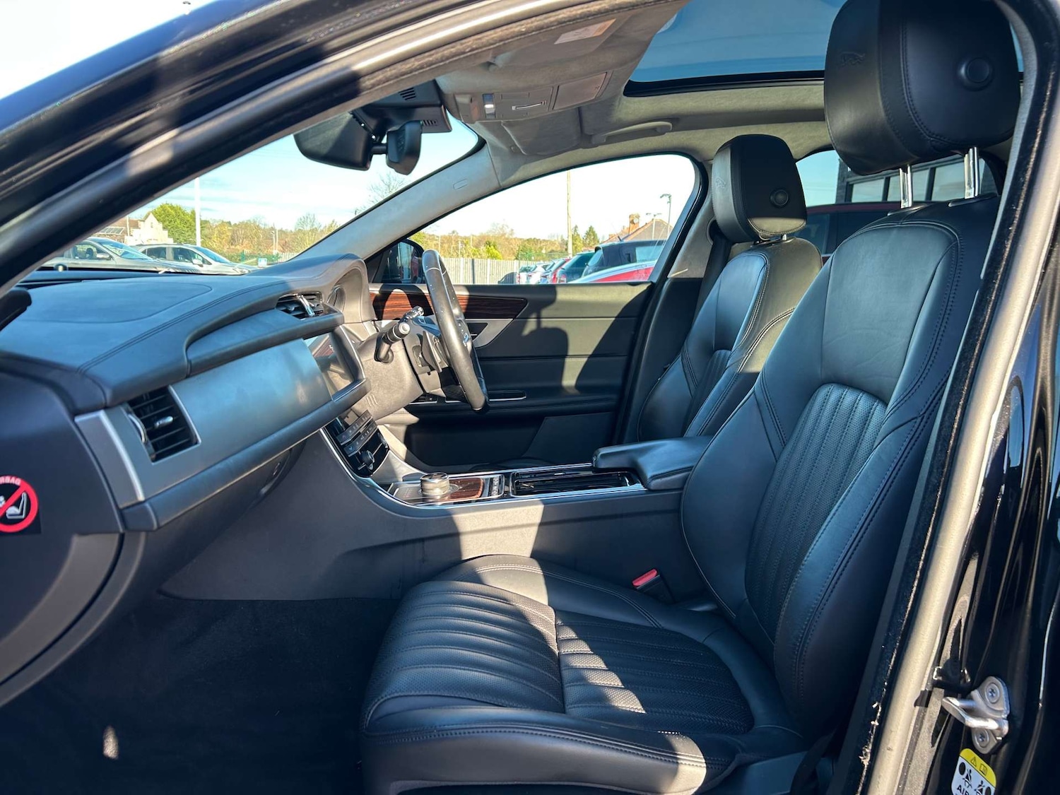 Used Jaguar XF 2019 for sale - 76407024: Photo 15