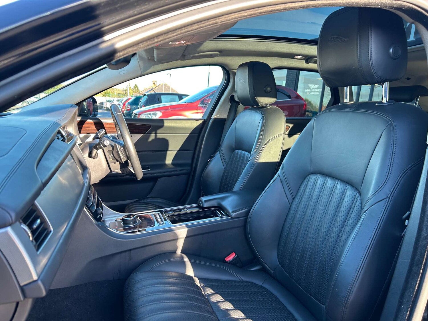 Used Jaguar XF 2019 for sale - 76407024: Photo 30