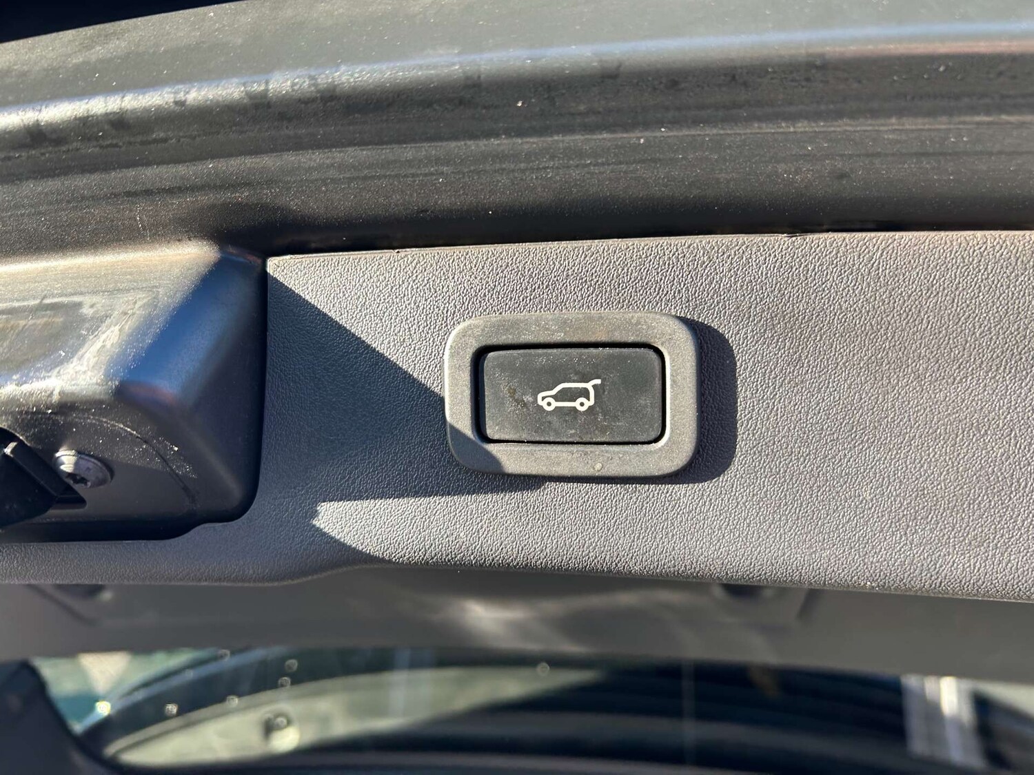 Used Jaguar XF 2019 for sale - 76407024: Photo 41