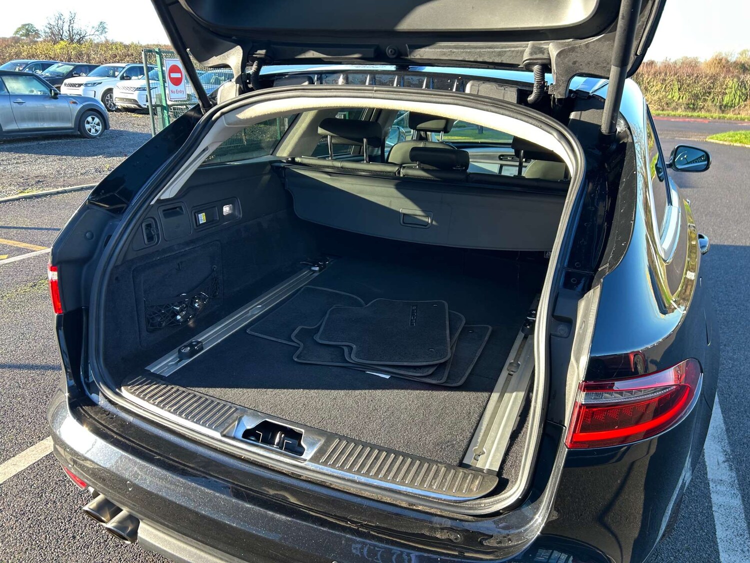 Used Jaguar XF 2019 for sale - 76407024: Photo 42