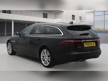 Used Jaguar XF 2019 for sale - 76407024: Photo