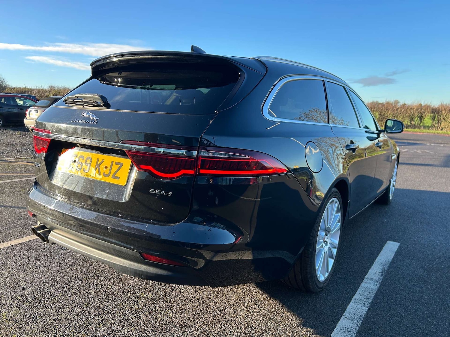 Used Jaguar XF 2019 for sale - 76407024: Photo 8