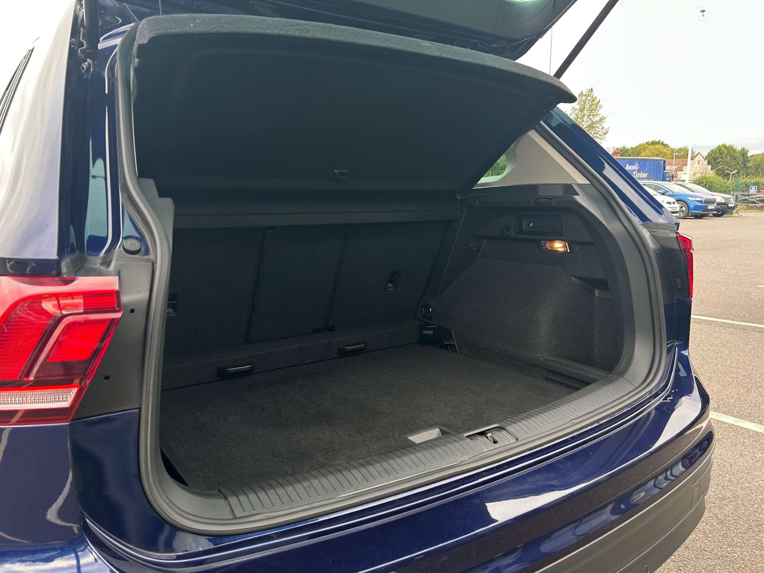 Used Volkswagen Tiguan 2018 for sale - 76278516: Photo 35