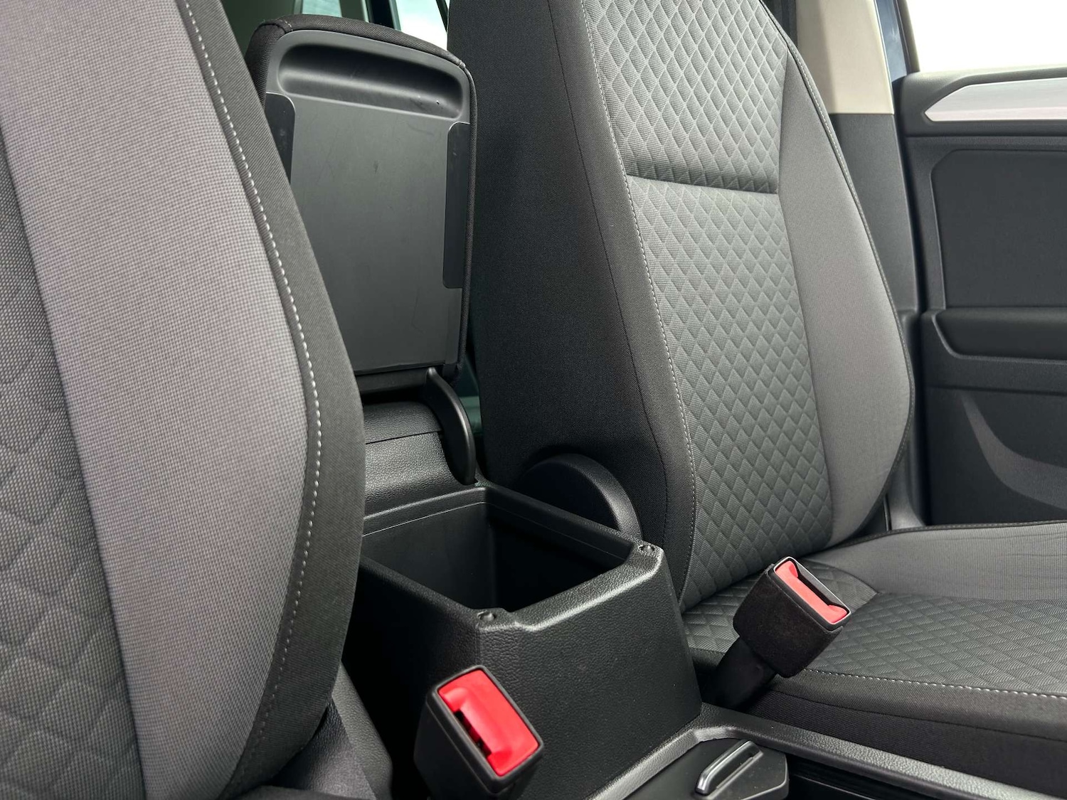 Used Volkswagen Tiguan 2018 for sale - 76278516: Photo 56