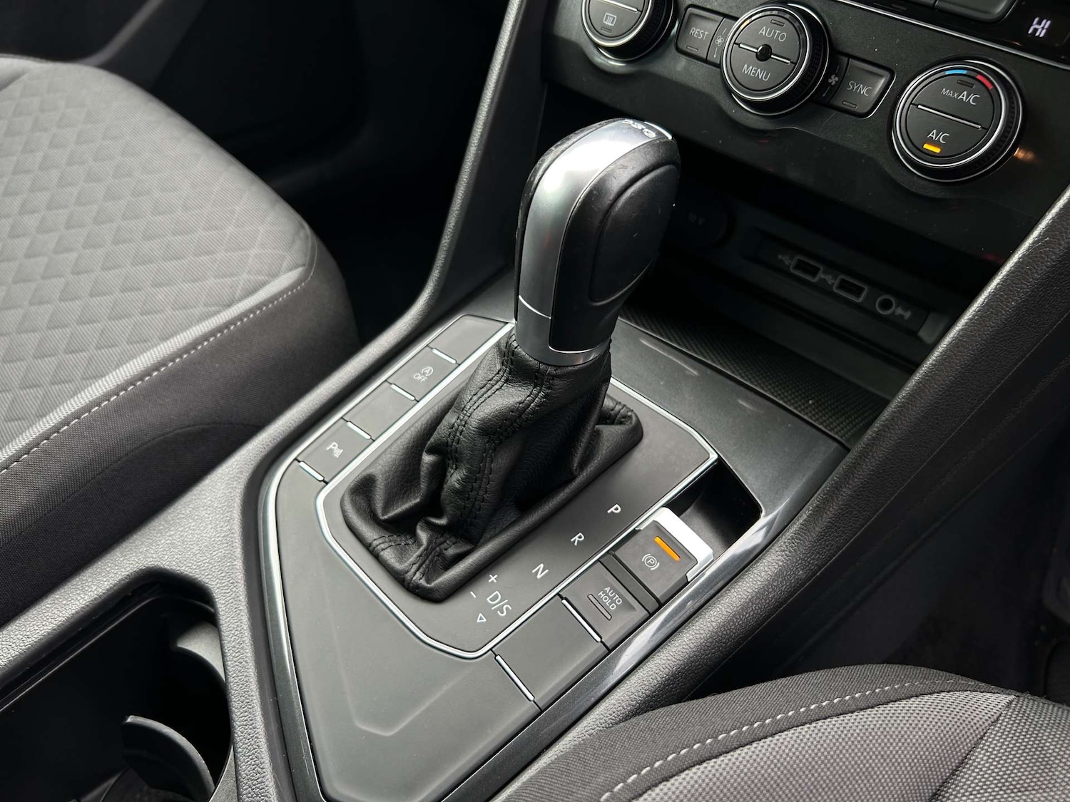 Used Volkswagen Tiguan 2018 for sale - 76278516: Photo 57