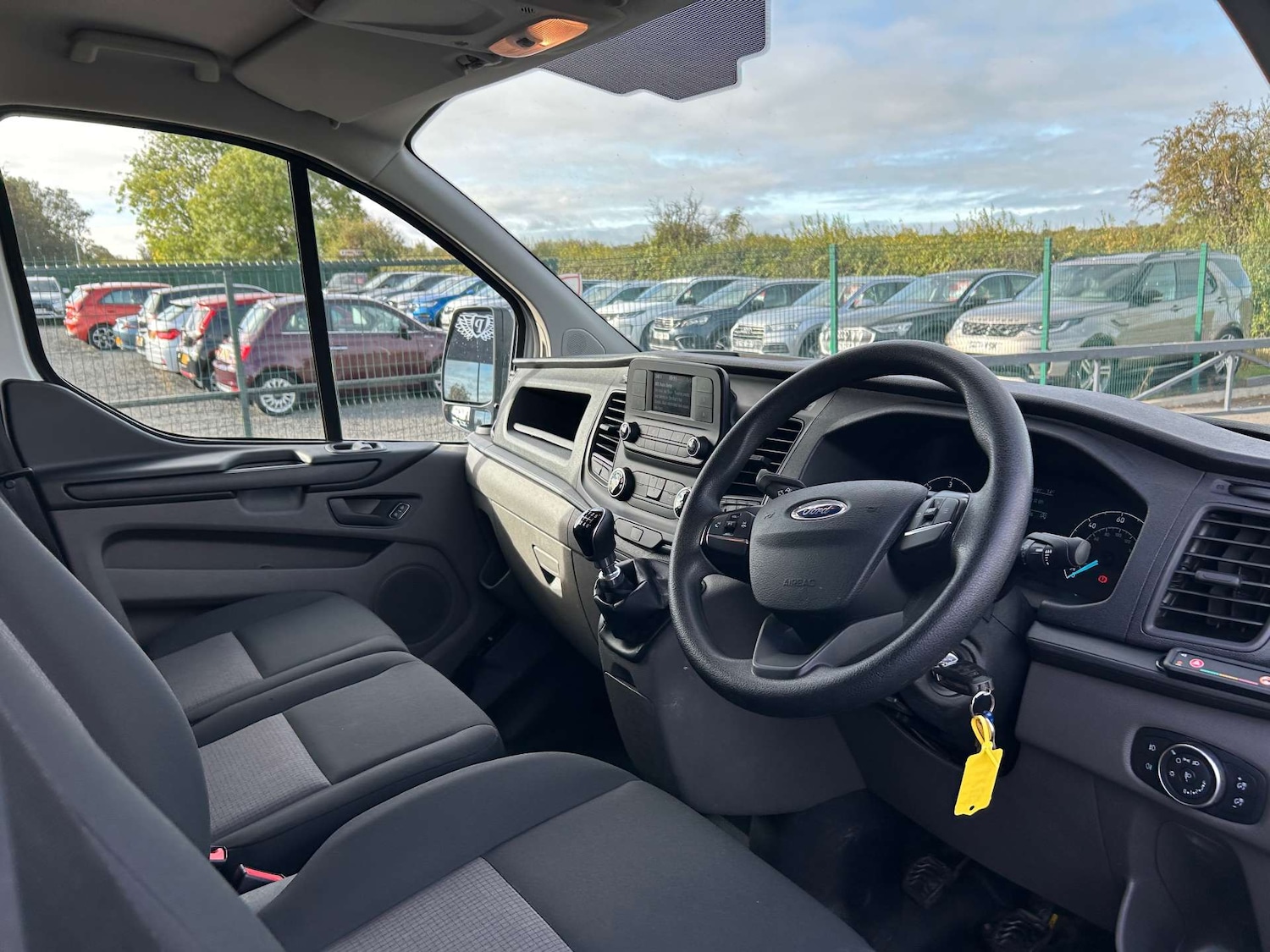 Used Ford Transit Custom 2020 for sale - 76105331: Photo 2