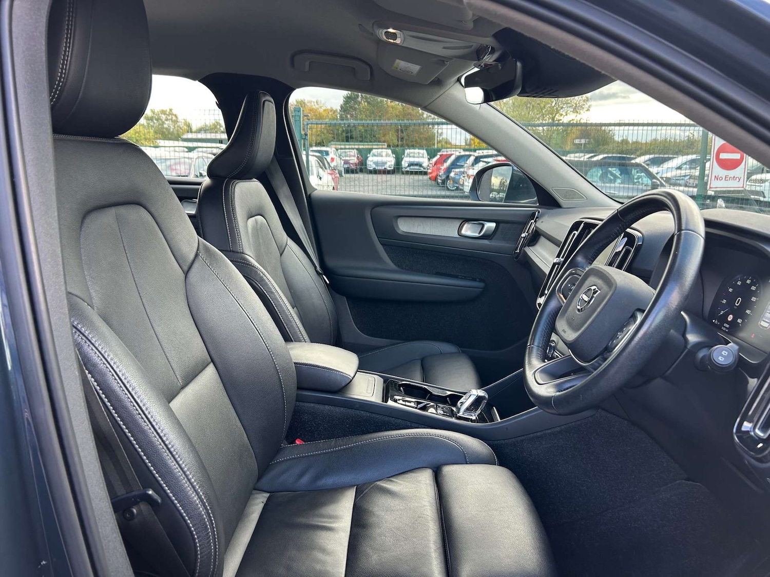 Used Volvo XC40 2020 for sale - 76601865: Photo 41