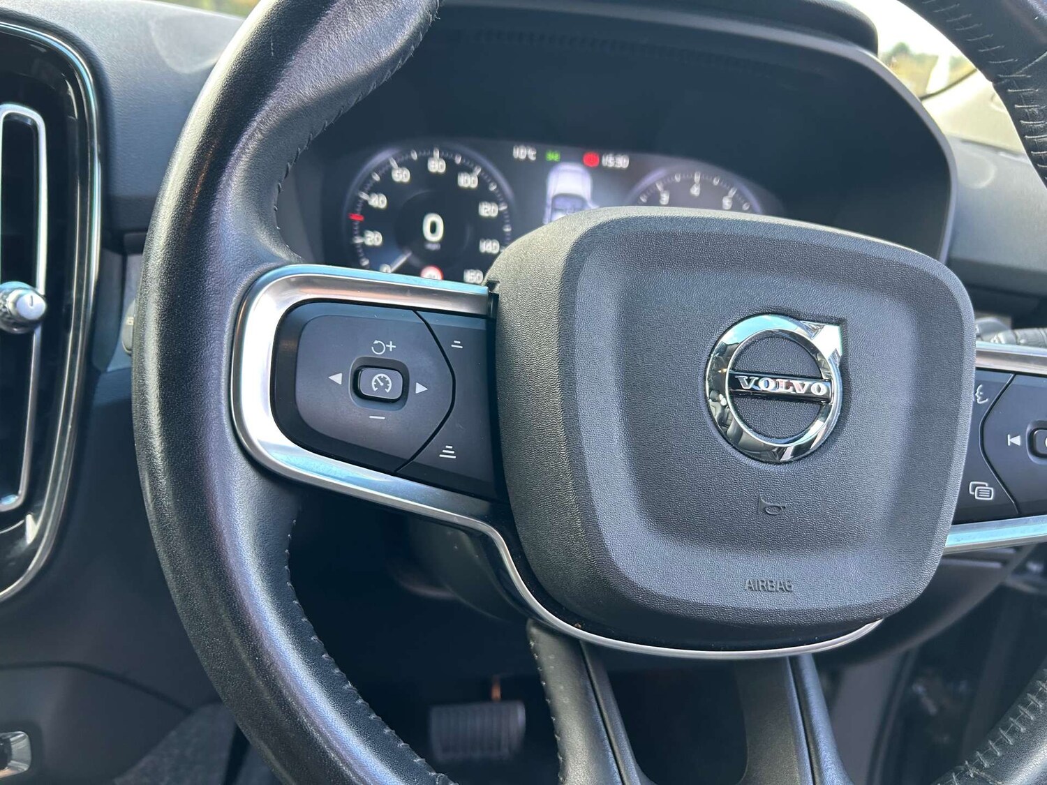 Used Volvo XC40 2020 for sale - 76601865: Photo 48