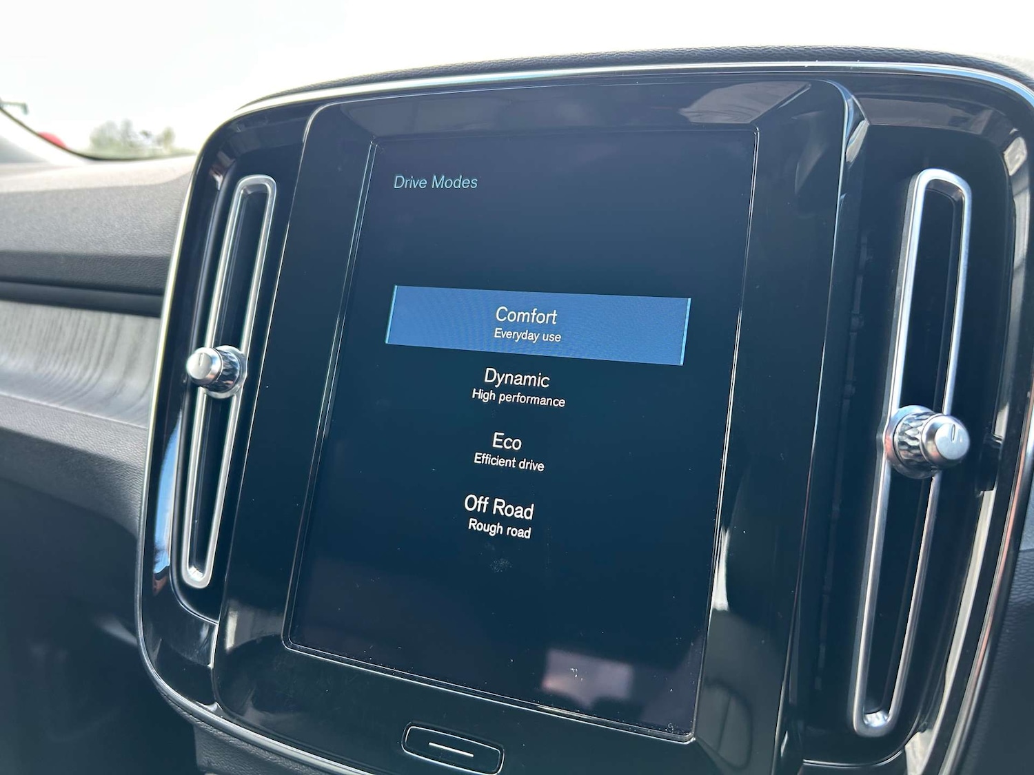 Used Volvo XC40 2020 for sale - 76601865: Photo 57