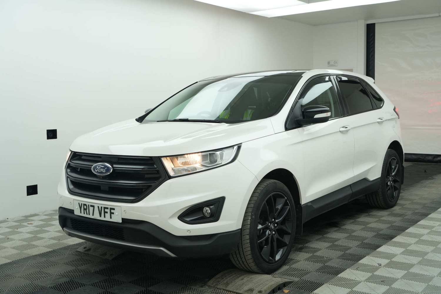 Used Ford Edge 2017 for sale - 78063283: Photo 3