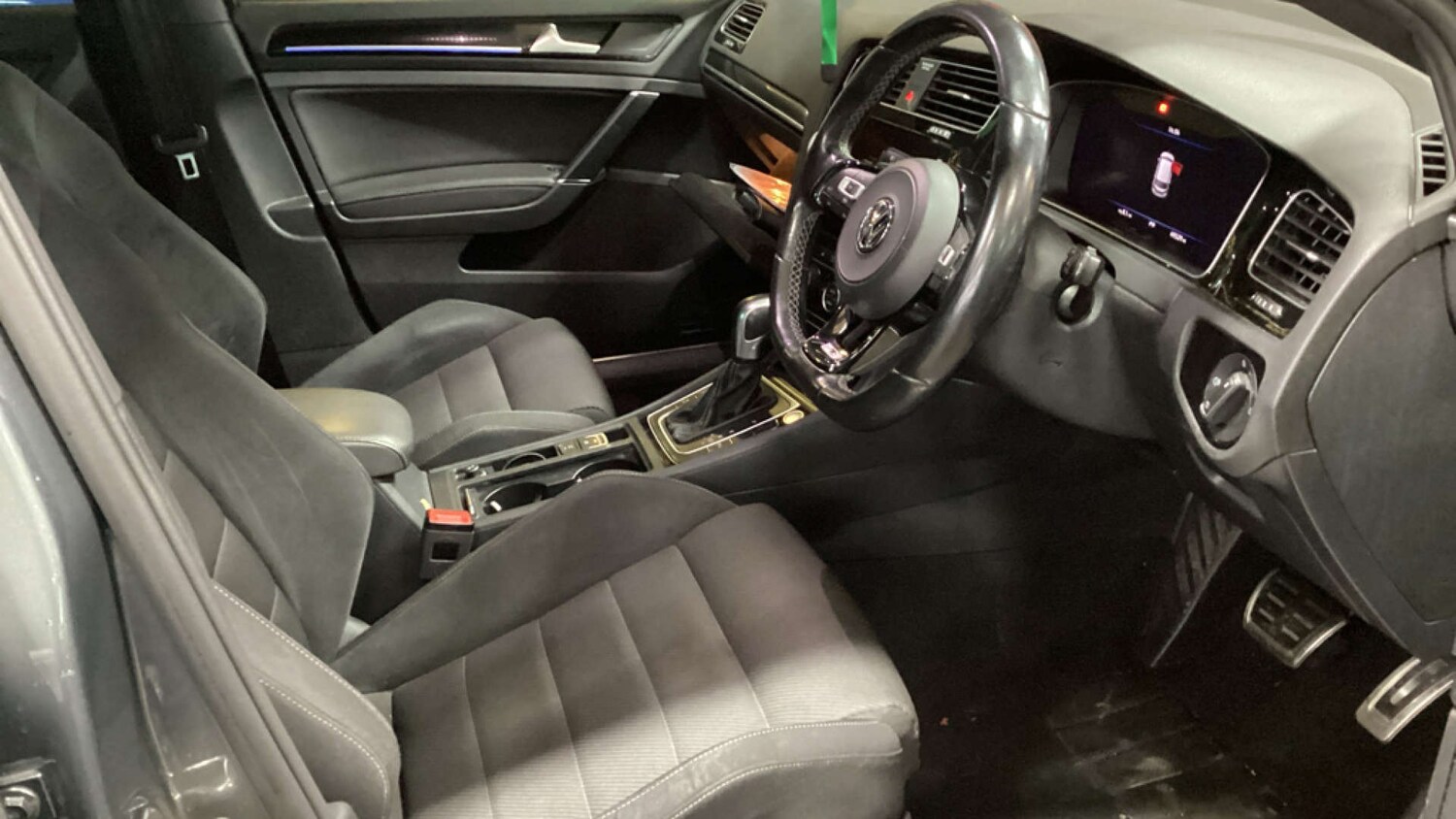 Used Volkswagen Golf 2019 for sale - 77841731: Photo 10