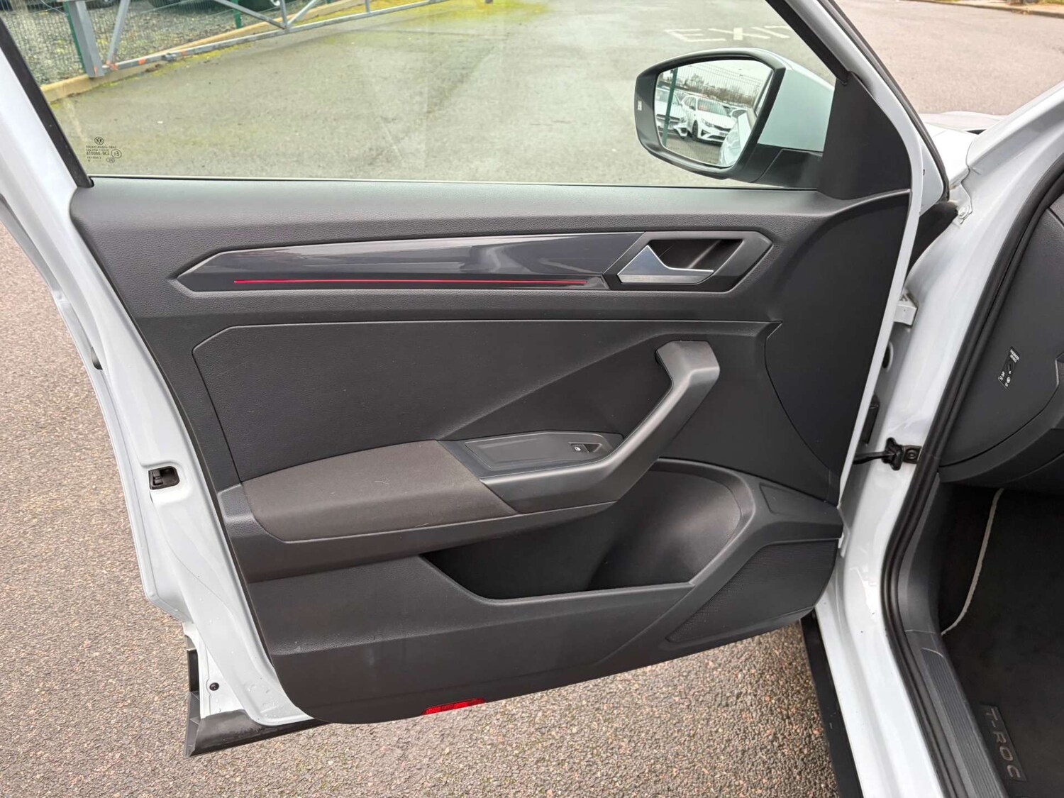 Used Volkswagen T-Roc 2018 for sale - 77483355: Photo 14