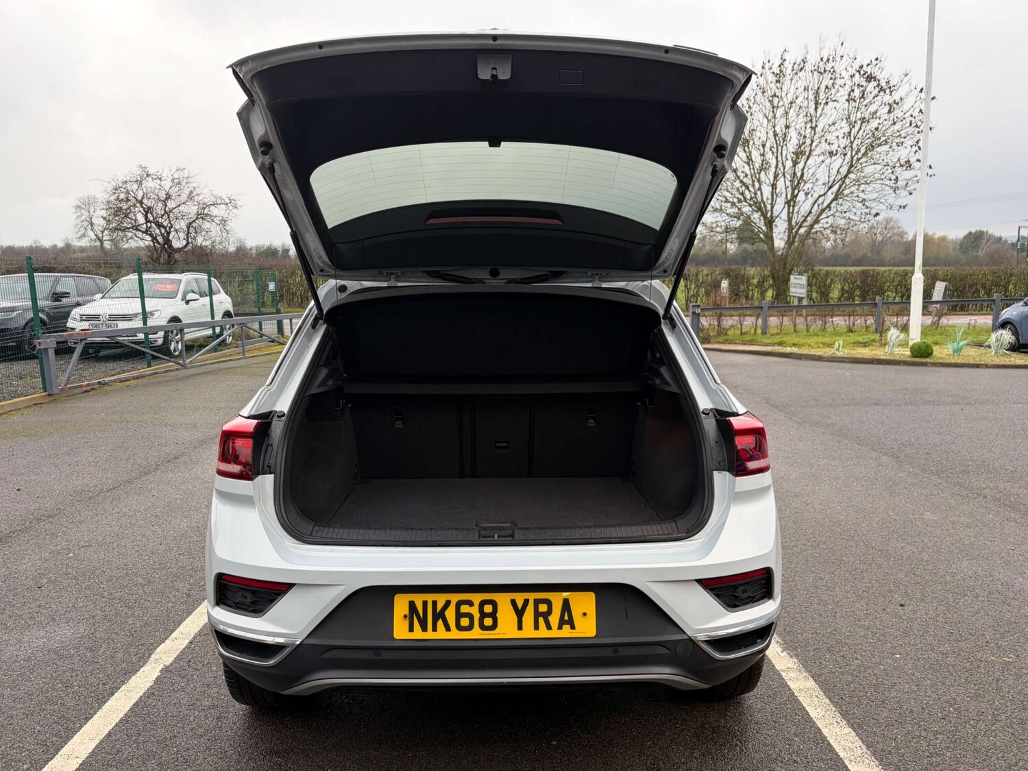 Used Volkswagen T-Roc 2018 for sale - 77483355: Photo 24